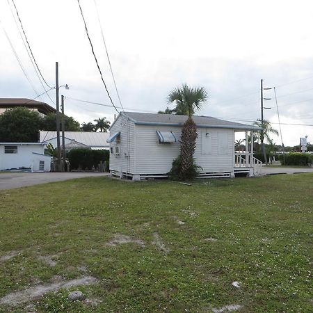 Royal Palms Motel Stuart Exterior photo