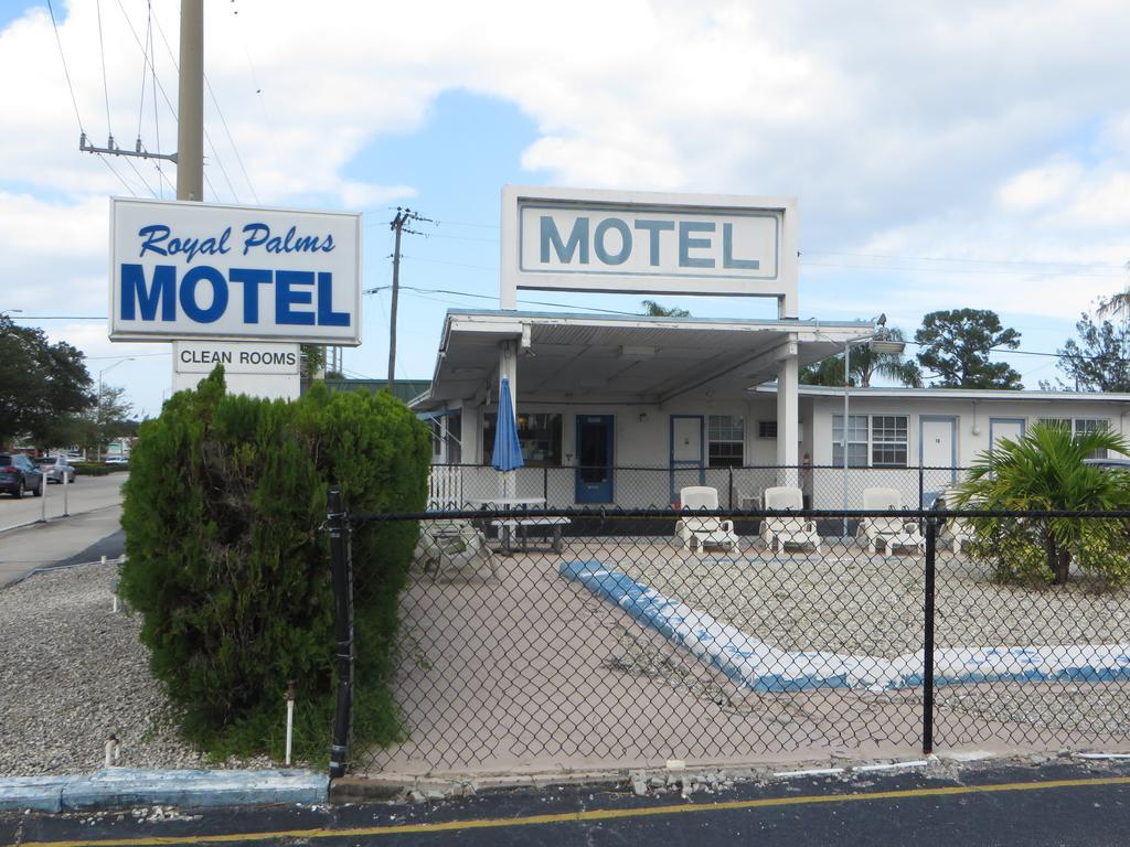 Royal Palms Motel Stuart Exterior photo