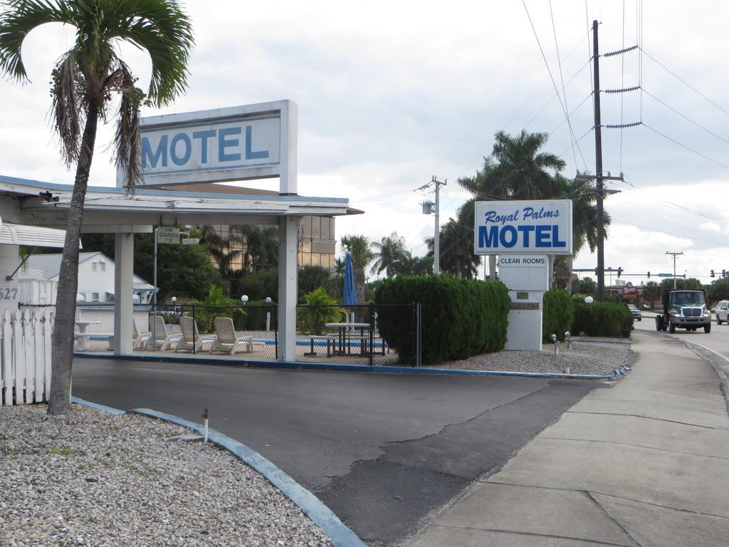 Royal Palms Motel Stuart Exterior photo