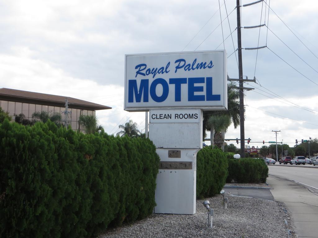 Royal Palms Motel Stuart Exterior photo